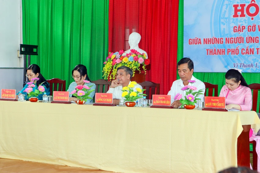 tiep-xuc-cu-tri-dong-van-thanh-hdnd-can-tho-6.jpg