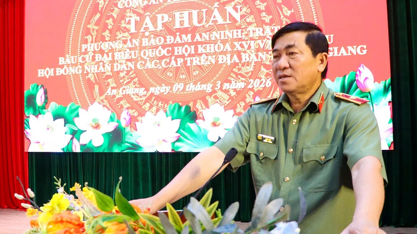 cong-an-giang-giang-bau-cu-1.jpg