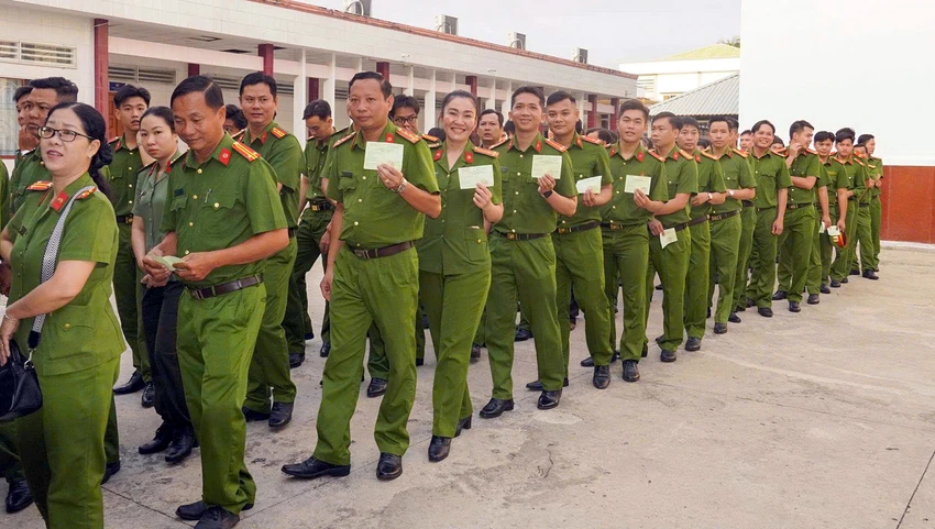 bau-cu-vinh-long-3.jpg