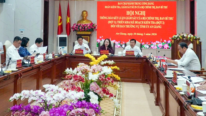pho-chu-tich-nuoc-vo-thi-anh-xuan-lam-viec-voi-an-giang.jpg