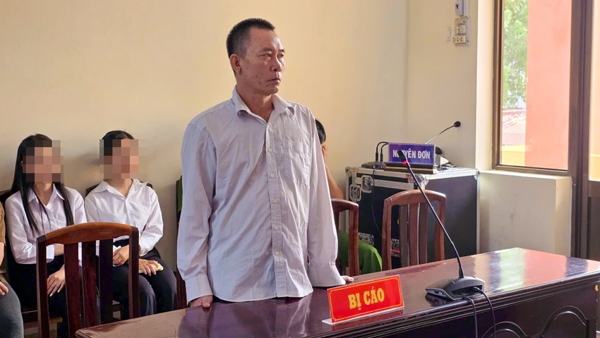 an-giang-xuat-canh-trai-phep.jpg
