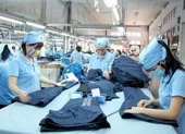 Khẩu trang xuất ngoại là cơ hội hiếm hoi của dệt may 
