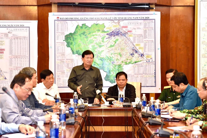 6 giờ sáng nay, 28-10: Sóng biển trắng trời đảo Lý Sơn ảnh 26 6 giờ sáng nay, 28-10: Sóng biển trắng trời đảo Lý Sơn ảnh 26