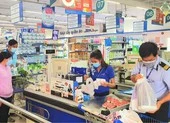 Nhiều siêu thị ở quận 7 mở cửa bán trực tiếp cho khách hàng