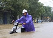 Nước lên nhanh, Quảng Bình, Quảng Trị nhiều nơi ngập sâu trong đêm