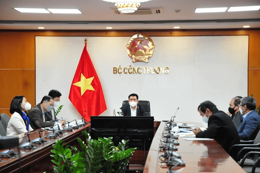Bộ trưởng Bộ Công Thương Nguyễn Hồng Diên chủ trì cuộc họp. Ảnh: MOIT Bộ trưởng Bộ Công Thương Nguyễn Hồng Diên chủ trì cuộc họp. Ảnh: MOIT