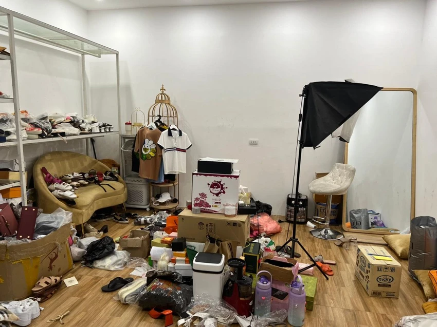 Một trong những địa điểm cơ sở dùng livestream bán sản phẩm. Ảnh: DMS
