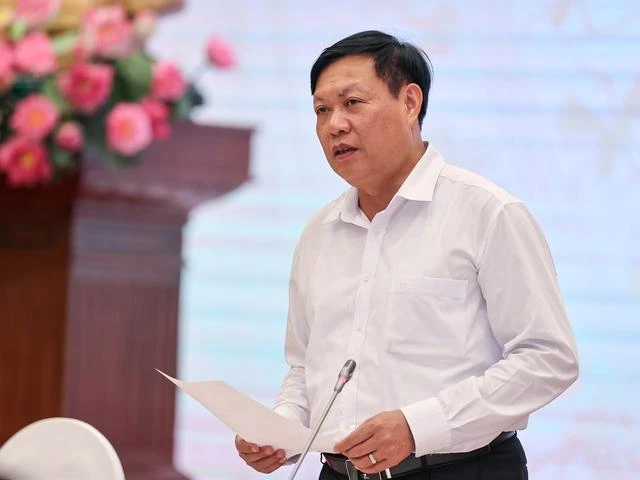 Thứ trưởng Bộ Y tế Đỗ Xuân Tuyên trả lời tại họp báo. Ảnh: NHẬT BẮC Thứ trưởng Bộ Y tế Đỗ Xuân Tuyên trả lời tại họp báo. Ảnh: NHẬT BẮC