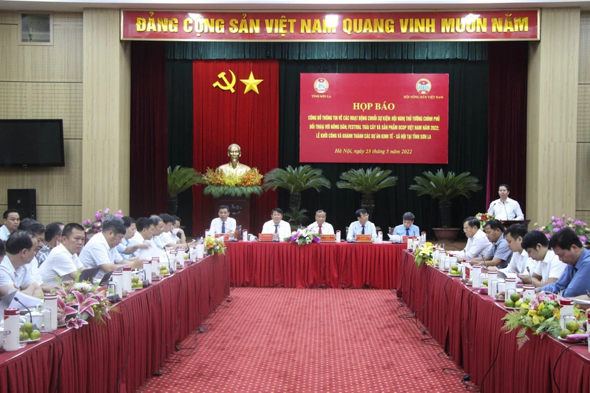 Quang cảnh buổi họp báo. Ảnh: AH