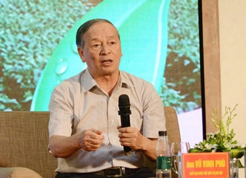 Chuyên gia kinh tế Vũ Vinh Phú. Chuyên gia kinh tế Vũ Vinh Phú.