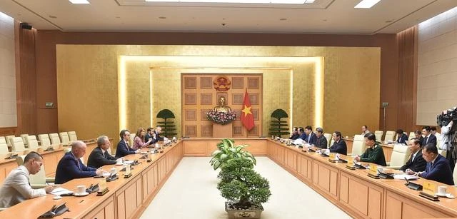 Chiều 28-10, Phó Thủ tướng Lê Văn Thành tiếp Đoàn thanh tra của Ủy ban châu Âu (EC) về chống khai thác bất hợp pháp, không báo cáo và không theo quy định (IUU). Ảnh: VGP Chiều 28-10, Phó Thủ tướng Lê Văn Thành tiếp Đoàn thanh tra của Ủy ban châu Âu (EC) về chống khai thác bất hợp pháp, không báo cáo và không theo quy định (IUU). Ảnh: VGP