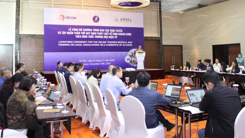 Lễ công bố chương trình đào tạo trực tuyến & Tập huấn tuân thủ quy định pháp luật về kinh doanh đồ uống có cồn theo hình thức thương mại điện tử. Lễ công bố chương trình đào tạo trực tuyến & Tập huấn tuân thủ quy định pháp luật về kinh doanh đồ uống có cồn theo hình thức thương mại điện tử.