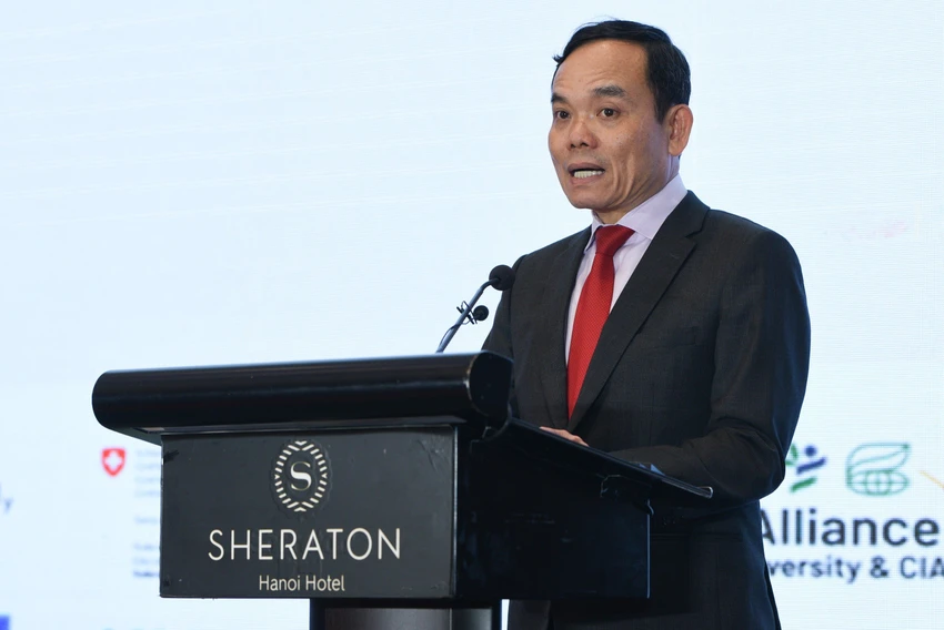 Phó Thủ tướng Chính phủ Trần Lưu Quang phát biểu khai mạc Hội nghị toàn cầu lần thứ 4 hệ thống lương thực thực phẩm bền vững. Ảnh: TÙNG ĐINH Phó Thủ tướng Chính phủ Trần Lưu Quang phát biểu khai mạc Hội nghị toàn cầu lần thứ 4 hệ thống lương thực thực phẩm bền vững. Ảnh: TÙNG ĐINH
