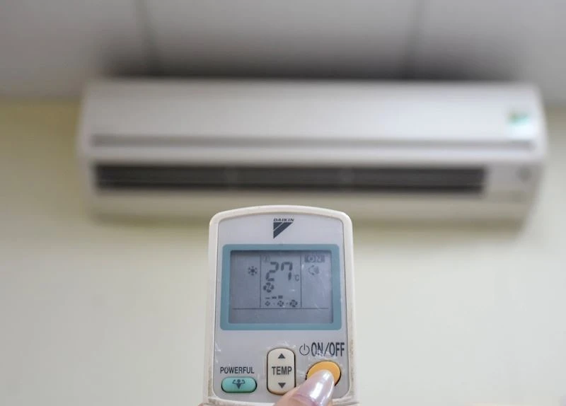 Ngành điện khuyến cáo nên cài đặt nhiệt độ điều hòa từ 26-27 độ C trở lên. Ngành điện khuyến cáo nên cài đặt nhiệt độ điều hòa từ 26-27 độ C trở lên.