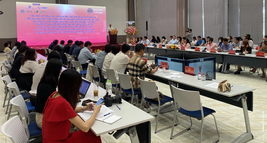 Họp báo thông tin về triển lãm Hội chợ máy và nguyên liệu gỗ quốc tế Bình Dương 2023. Họp báo thông tin về triển lãm Hội chợ máy và nguyên liệu gỗ quốc tế Bình Dương 2023.