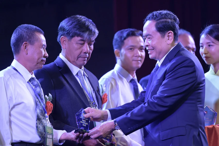 Phó chủ tịch Thường trực Quốc hội Trần Thanh Mẫn tại lễ tôn vinh nông dân và HTX