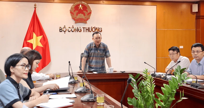sàn giao dịch xăng dầu,.png