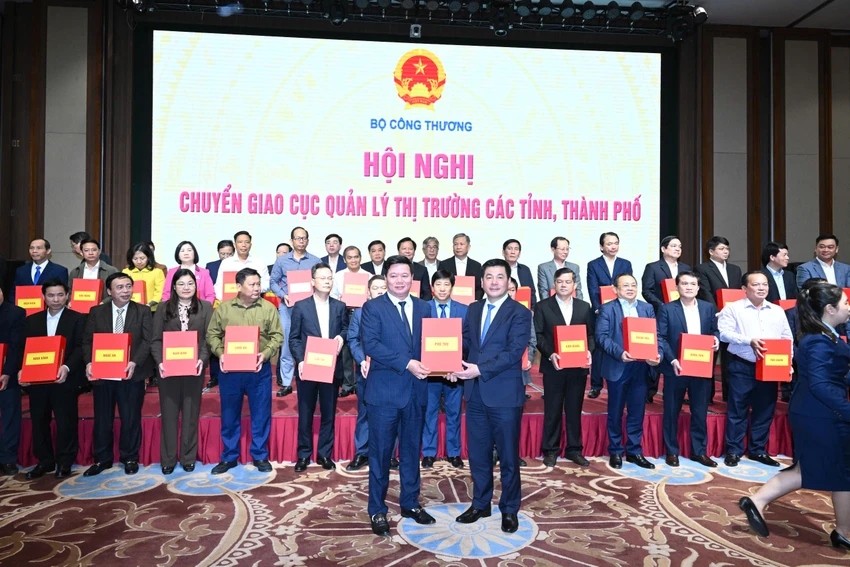 quản lý thị trường,.,.jpg