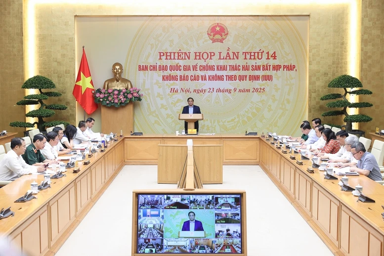 thẻ vàng IUU'.jpg