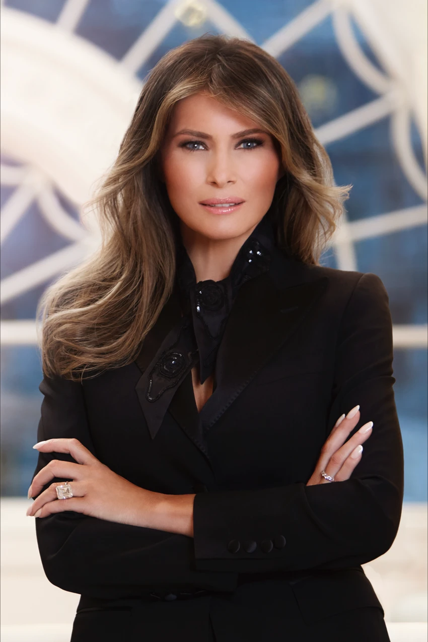 Nhà Trắng công bố ảnh chân dung bà Melania Trump ảnh 1 Nhà Trắng công bố ảnh chân dung bà Melania Trump ảnh 1