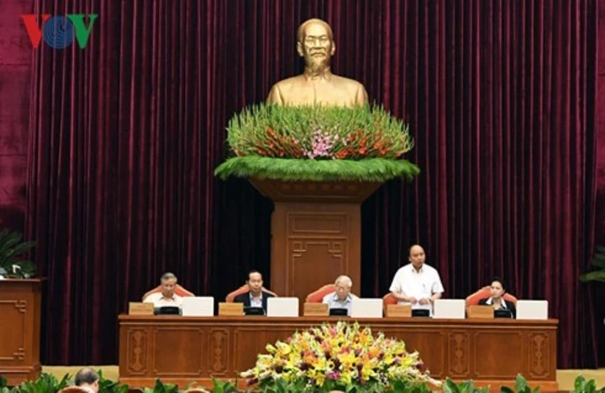 Trung ương bàn giải pháp chặn nạn 'chạy chức, chạy quyền' ảnh 1