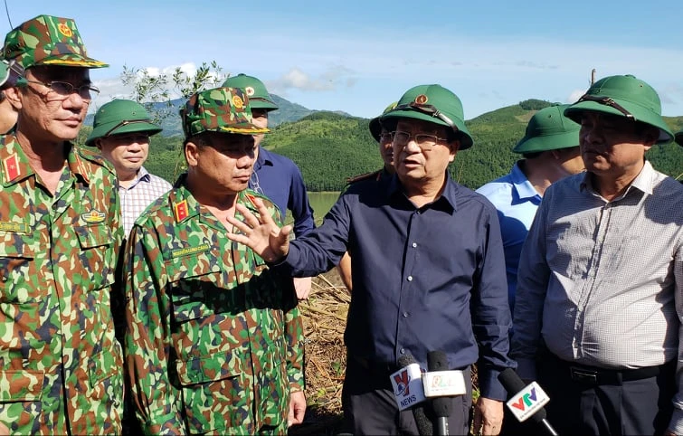 Vụ sạt lở ở Trà Leng: Đã cứu 33 người, còn 14 người mất tích ảnh 18