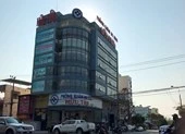  Đình chỉ bác sĩ Trung Quốc “chặt chém” bệnh nhân
