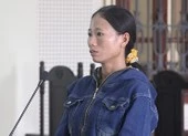 1 phụ nữ cắm nhẫn vàng để buôn ma túy