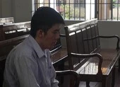 Ghen tuông vô cớ, chồng tưới xăng đốt vợ