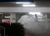 Quân đội phun khử trùng Bệnh viện C và Bệnh viện Đà Nẵng 