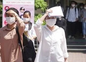 Thi tốt nghiệp THPT đợt 2: 1 thí sinh bị đau, phải đi cấp cứu