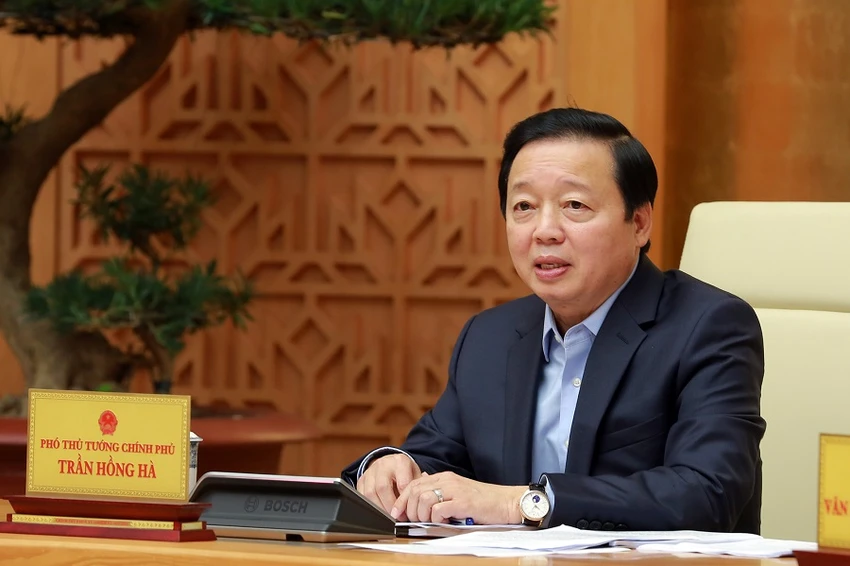 Phó Thủ tướng Trần Hồng Hà yêu cầu các bộ, ngành liên quan phải cùng quyết liệt để tháo gỡ những khó khăn cho các bệnh viện. VGP/Đình Nam Phó Thủ tướng Trần Hồng Hà yêu cầu các bộ, ngành liên quan phải cùng quyết liệt để tháo gỡ những khó khăn cho các bệnh viện. VGP/Đình Nam