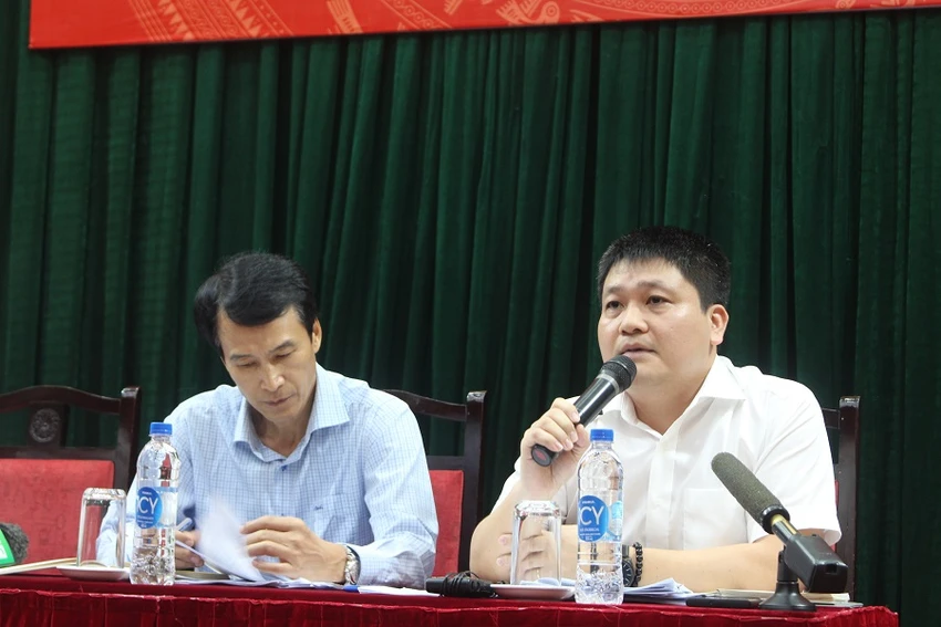 Ông Nguyễn Tử Hiếu, Phó Vụ trưởng Vụ Trang thiết bị và công trình y tế (Bộ Y tế) trả lời báo chí sáng 24-3. Ảnh: T.AN Ông Nguyễn Tử Hiếu, Phó Vụ trưởng Vụ Trang thiết bị và công trình y tế (Bộ Y tế) trả lời báo chí sáng 24-3. Ảnh: T.AN