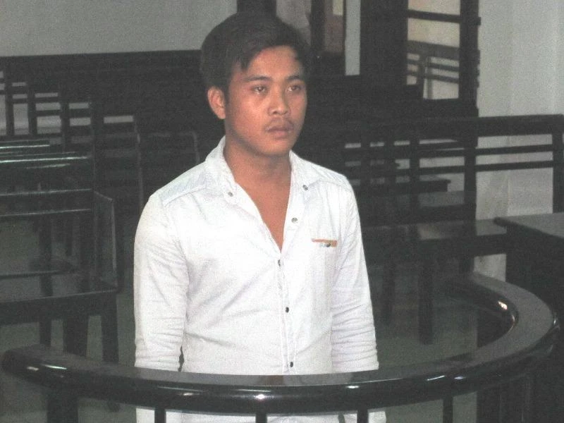 Tin bạn gái bảo đã 18 tuổi, nam thanh niên đi tù ảnh 1 Tin lời bạn gái, nam thanh niên đi tù