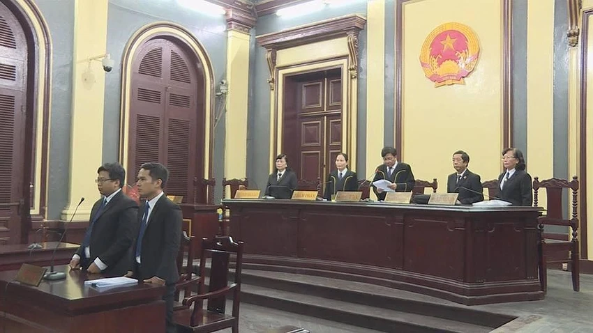 Đại gia Hứa Thị Phấn lãnh 30 năm tù ảnh 2 Đại gia Hứa Thị Phấn lãnh 30 năm tù ảnh 2