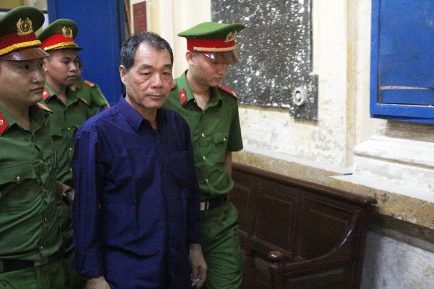 Ông Trần Bắc Hà lại đi chữa bệnh ở nước ngoài khi toà xử ảnh 1 Ông Trần Bắc Hà lại đi chữa bệnh ở nước ngoài khi toà xử ảnh 1