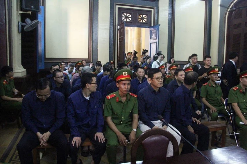 Ông Trần Bắc Hà lại đi chữa bệnh ở nước ngoài khi toà xử ảnh 2 Ông Trần Bắc Hà lại đi chữa bệnh ở nước ngoài khi toà xử ảnh 2
