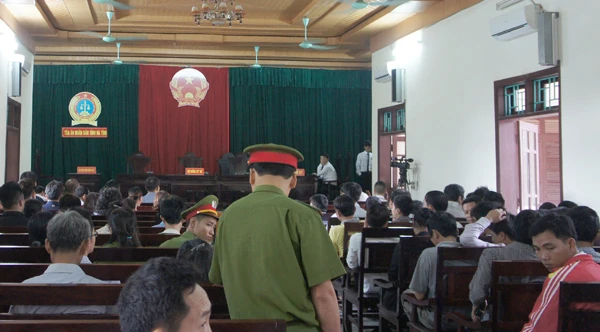 Hoãn xử vụ sập giàn giáo ở Formosa làm 13 công nhân chết ảnh 2 Hoãn xử vụ sập giàn giáo ở Formosa làm 13 công nhân chết ảnh 2