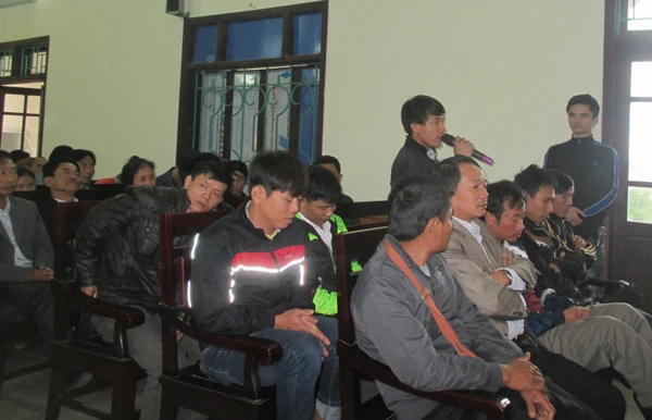 Chùm ảnh xét xử vụ sập giàn giáo ở Vũng Áng làm 13 người chết ảnh 9 Chùm ảnh xét xử vụ sập giàn giáo ở Vũng Áng làm 13 người chết ảnh 9