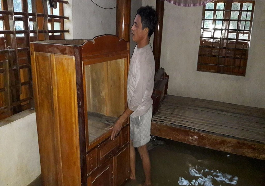 Chùm ảnh: Người dân Hà Tĩnh khó nhọc chạy lũ ảnh 2 lũ ở hà tĩnh