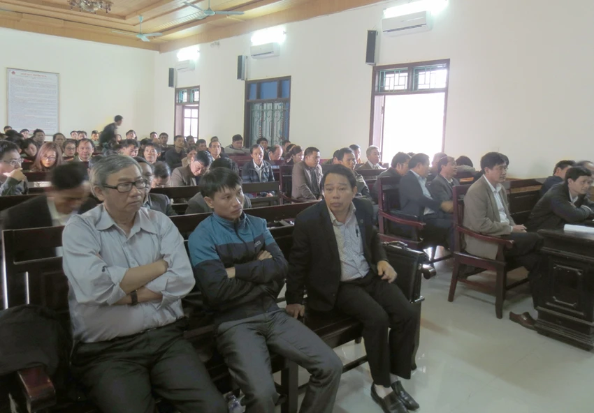 Làm thất thoát hơn 10 tỉ đồng vì... 'thương dân' ảnh 2 Làm thất thoát hơn 10 tỉ đồng vì... 'thương dân' ảnh 2