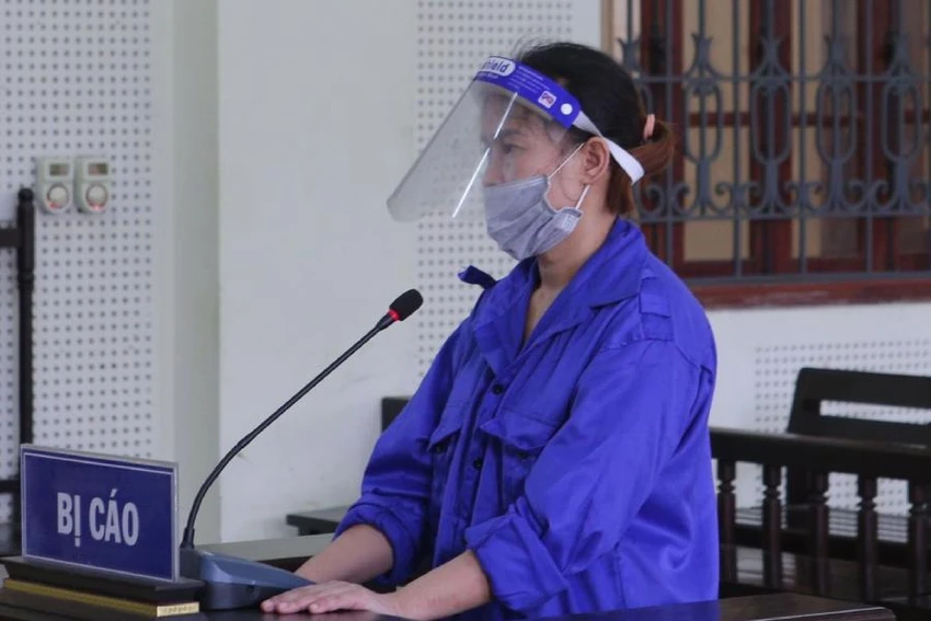 Bị cáo Hoàng Thị Ngân bị truy tố về tội giết người. Bị cáo Hoàng Thị Ngân bị truy tố về tội giết người.