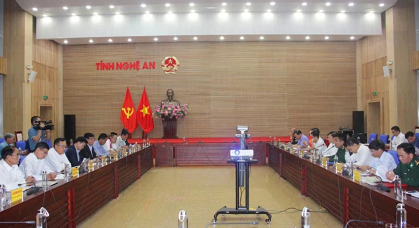 Quang cảnh buổi làm việc giữa lãnh đạo hai tỉnh Nghệ An và Bô ly khăm xay.