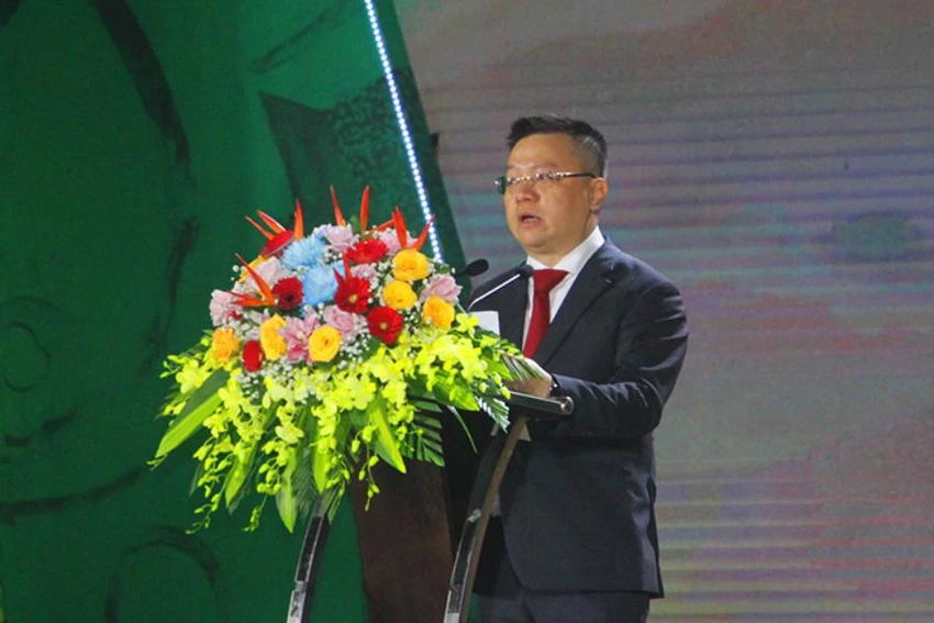 Ông Lê Quốc Minh- Ủy viên Trung ương Đảng- Tổng Biên tập Báo Nhân Dân- Phó Trưởng Ban Tuyên giáo Trung ương- Chủ tịch Hội Nhà báo Việt Nam phát biểu. Ông Lê Quốc Minh- Ủy viên Trung ương Đảng- Tổng Biên tập Báo Nhân Dân- Phó Trưởng Ban Tuyên giáo Trung ương- Chủ tịch Hội Nhà báo Việt Nam phát biểu.