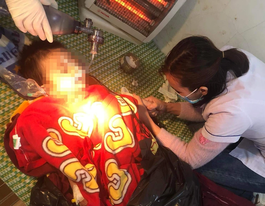 Bé K đã được cứu sống. Ảnh: ĐL Bé K đã được cứu sống. Ảnh: ĐL