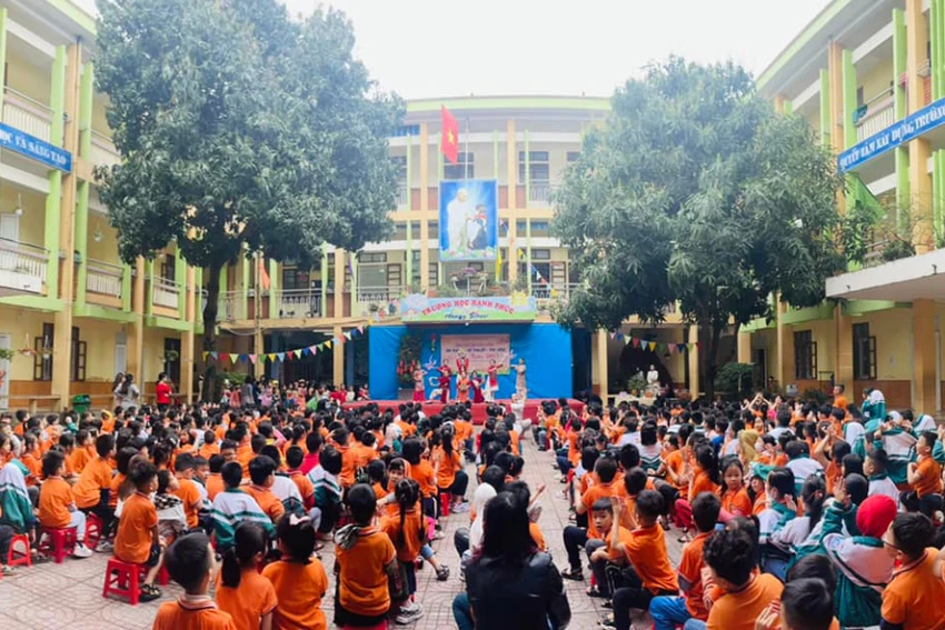 Trường Tiểu học Hồng Sơn, TP Vinh, Nghệ An. Trường Tiểu học Hồng Sơn, TP Vinh, Nghệ An.