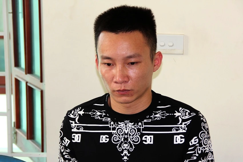 Lê Bảo Tín bị bắt giữ tại cơ quan điều tra. Ảnh: CA Lê Bảo Tín bị bắt giữ tại cơ quan điều tra