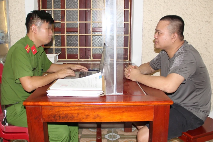 Thuồng Vũ Minh tại cơ quan điều tra. Ảnh: CA. Thuồng Vũ Minh tại cơ quan điều tra. Ảnh: CA.