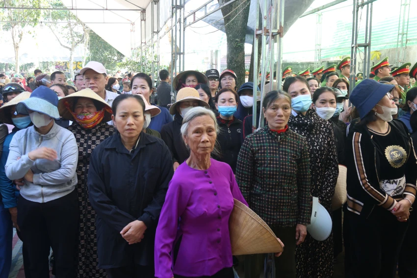 Nguoi-dan-truy-dieu.jpg