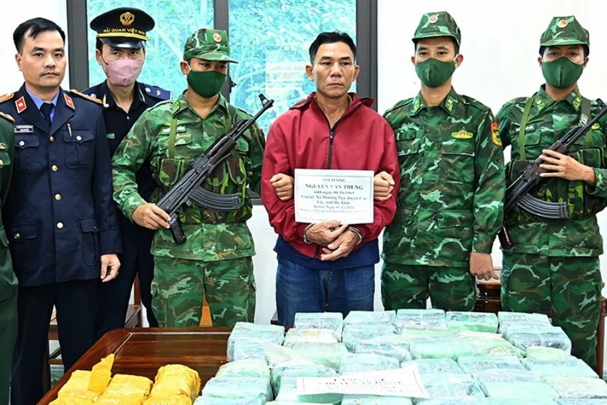 2 bao tải ma túy